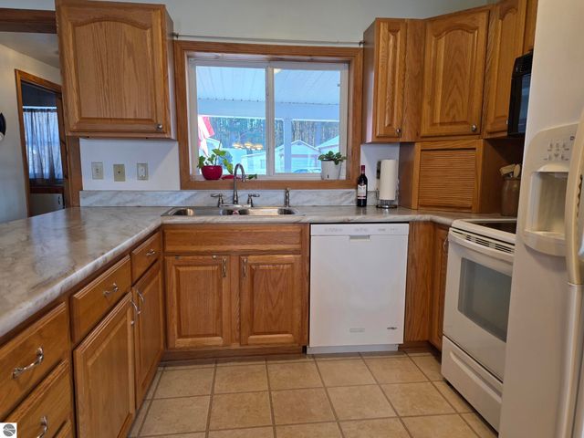 228 Maple Drive, East Tawas, MI 48730