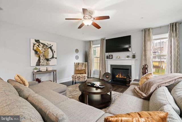 17136 GULLWING DR, Dumfries, VA 22026