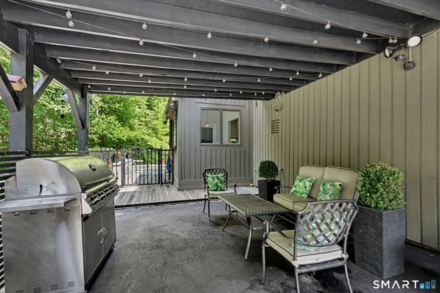 196 Echo Hill Drive, Stamford, CT 06903