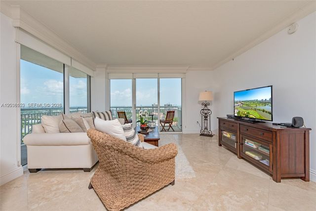 19501 W Country Club Dr 2513, Aventura, FL 33180