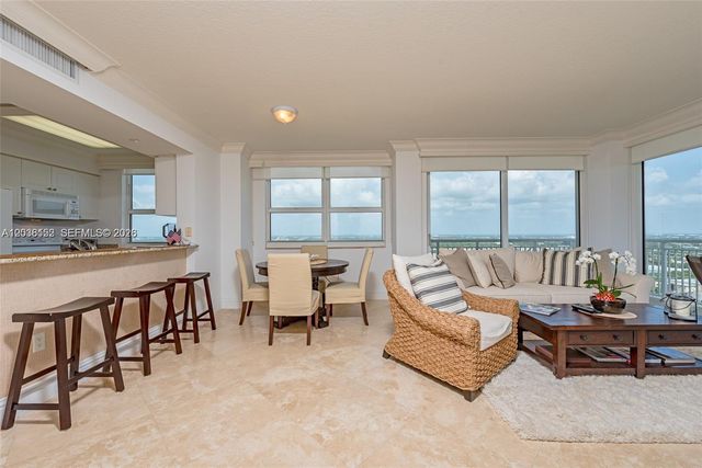 19501 W Country Club Dr 2513, Aventura, FL 33180