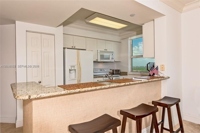 19501 W Country Club Dr 2513, Aventura, FL 33180