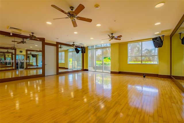 19501 W Country Club Dr 2513, Aventura, FL 33180