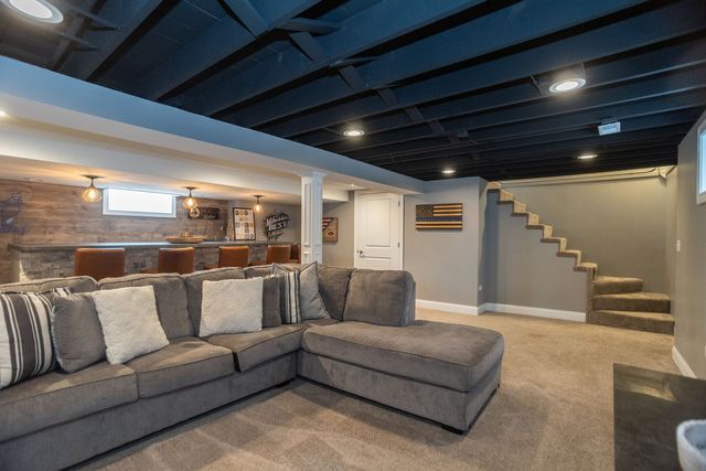 9840 S Saint Louis Avenue, Evergreen Park, IL 60805