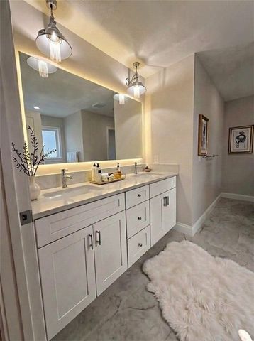 5 Connor Lane, Barrington, RI 02806