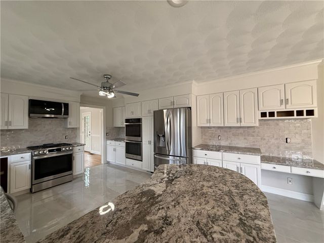 5 Connor Lane, Barrington, RI 02806