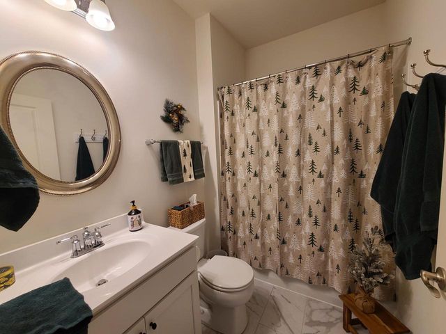 630 Cadence CIRCLE, Lake Geneva, WI 53147