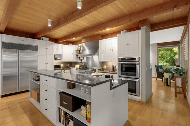 2022 Medina Road, Medina, MN 55340