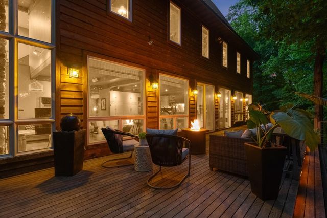 2022 Medina Road, Medina, MN 55340
