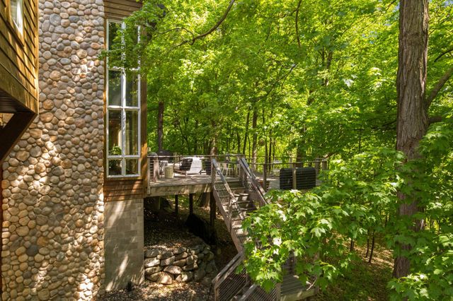 2022 Medina Road, Medina, MN 55340