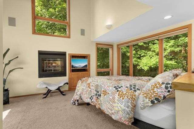 2022 Medina Road, Medina, MN 55340
