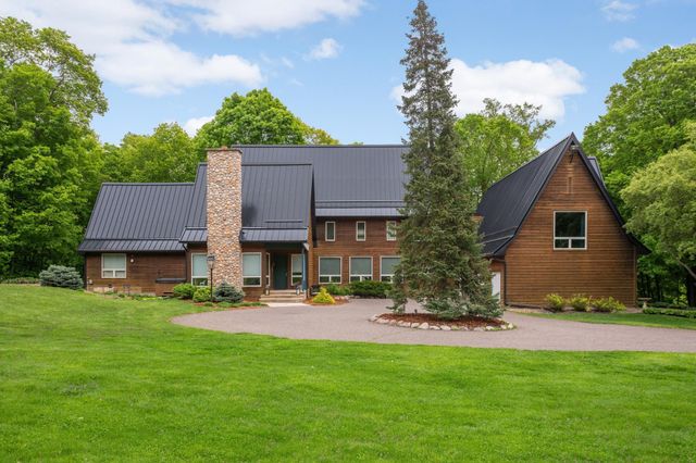 2022 Medina Road, Medina, MN 55340