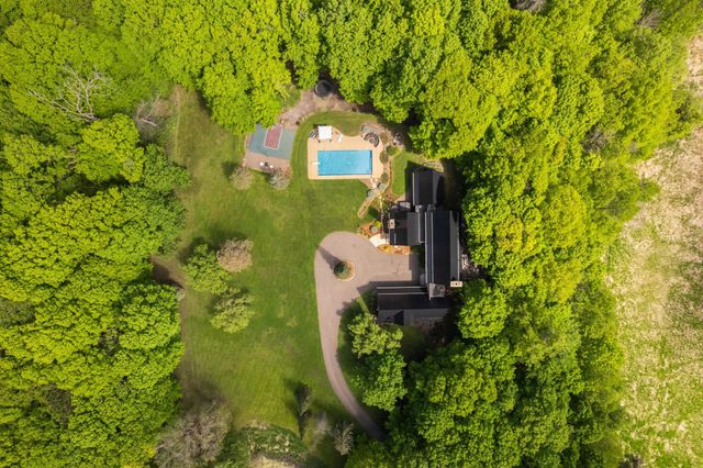 2022 Medina Road, Medina, MN 55340