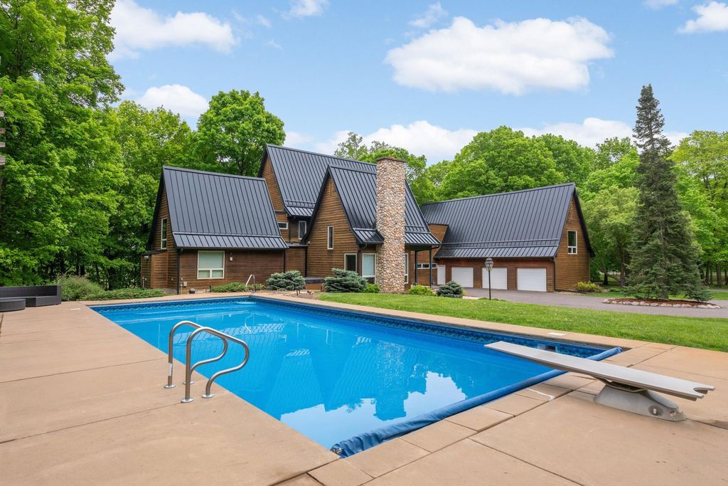 2022 Medina Road, Medina, MN 55340