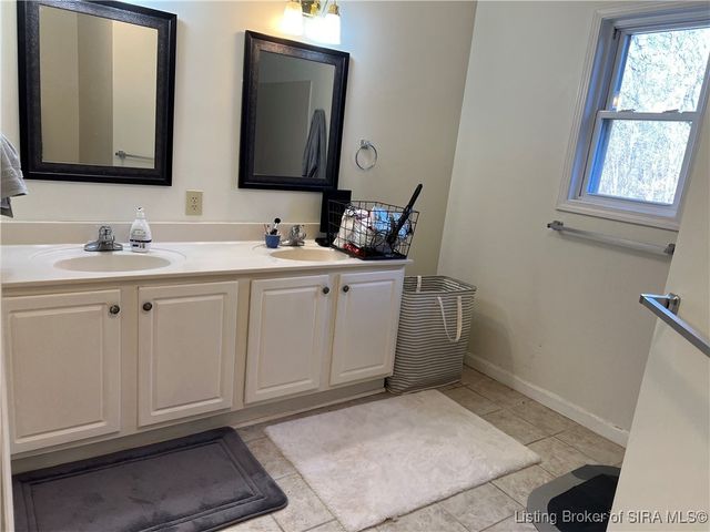 1770 W Craig Road, Scottsburg, IN 47170