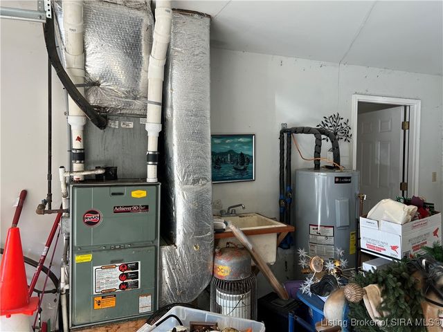 1770 W Craig Road, Scottsburg, IN 47170