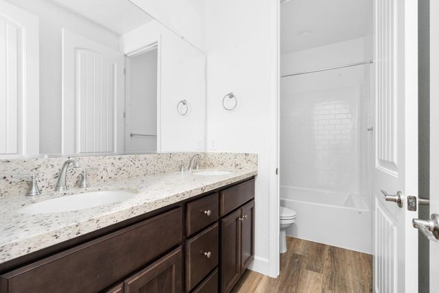 364 Peters Lane S, Madera, CA 93636