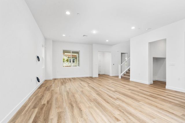 364 Peters Lane S, Madera, CA 93636