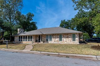 6301 Paschall Court, Oklahoma City, OK 73132