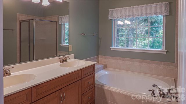6009 Skyline Drive, Charlotte, NC 28269