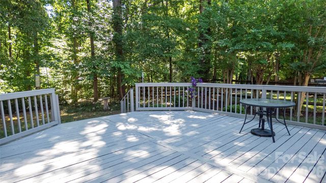 6009 Skyline Drive, Charlotte, NC 28269