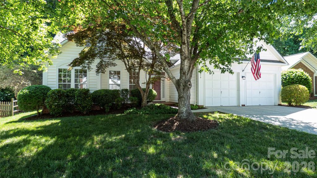 6009 Skyline Drive, Charlotte, NC 28269