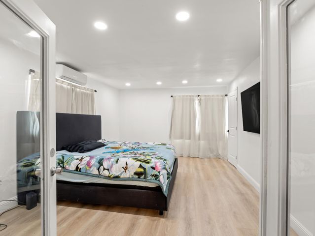 2337 S Maple Avenue, Fresno, CA 93725