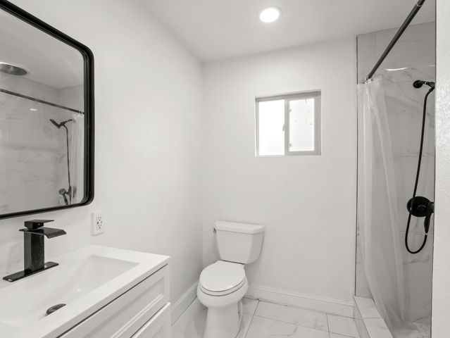 2337 S Maple Avenue, Fresno, CA 93725