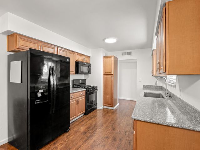 2337 S Maple Avenue, Fresno, CA 93725