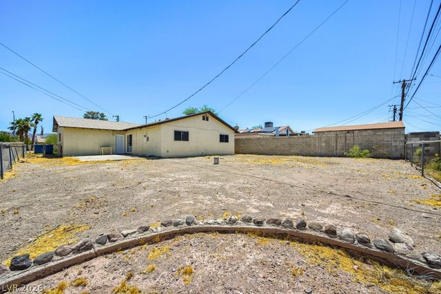 823 Center Street, Henderson, NV 89015
