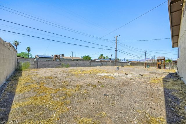 823 Center Street, Henderson, NV 89015