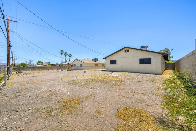 823 Center Street, Henderson, NV 89015