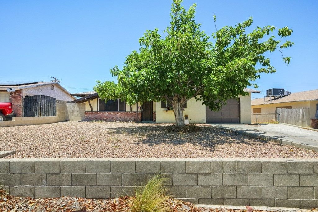 823 Center Street, Henderson, NV 89015
