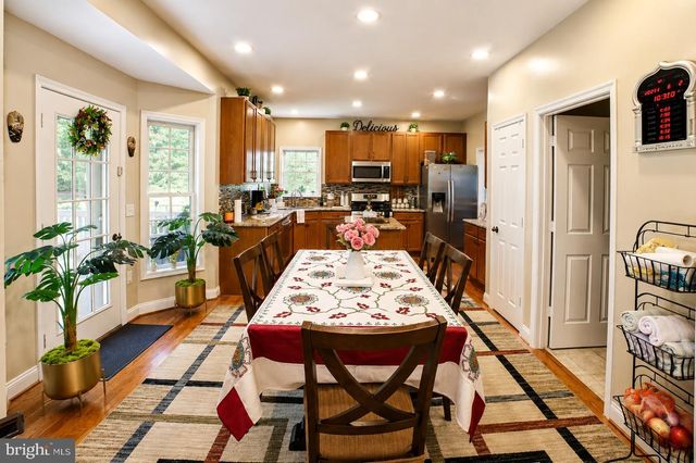 56 COUNTRY MANOR DR, Fredericksburg, VA 22406