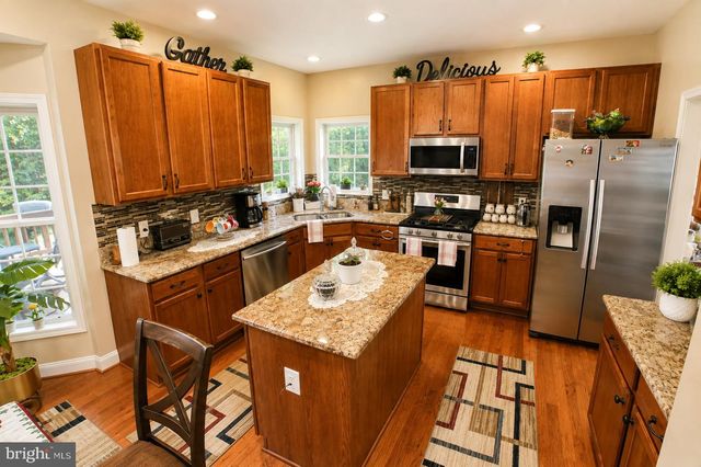 56 COUNTRY MANOR DR, Fredericksburg, VA 22406