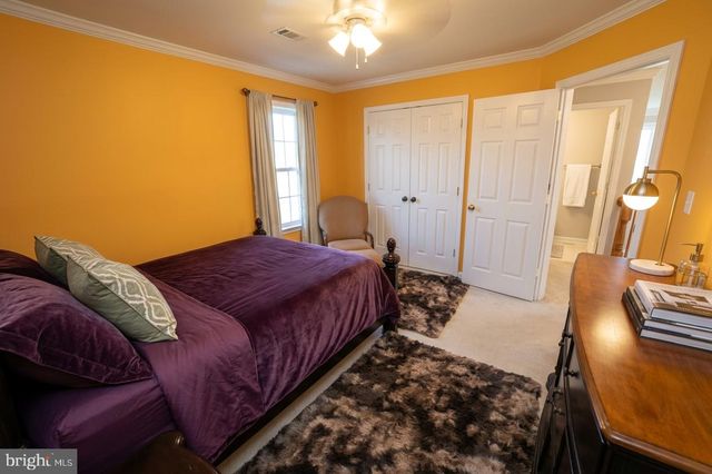56 COUNTRY MANOR DR, Fredericksburg, VA 22406