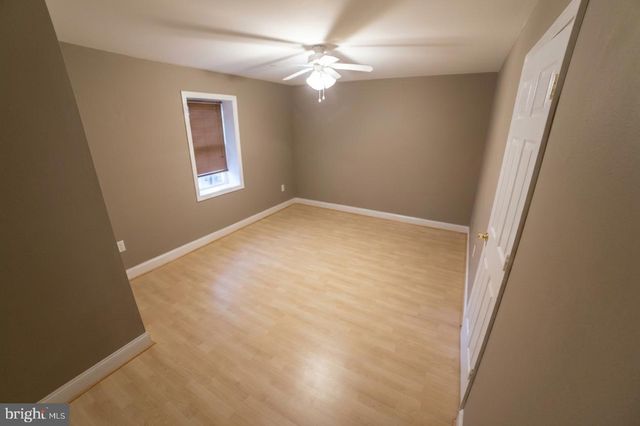 56 COUNTRY MANOR DR, Fredericksburg, VA 22406