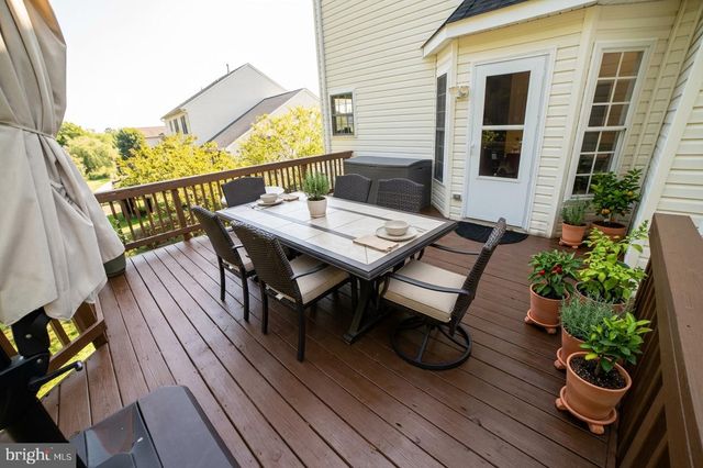 56 COUNTRY MANOR DR, Fredericksburg, VA 22406