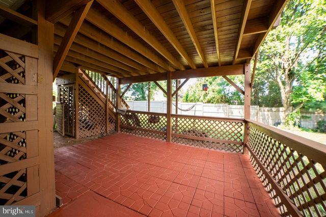 56 COUNTRY MANOR DR, Fredericksburg, VA 22406