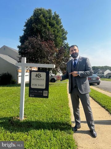 56 COUNTRY MANOR DR, Fredericksburg, VA 22406