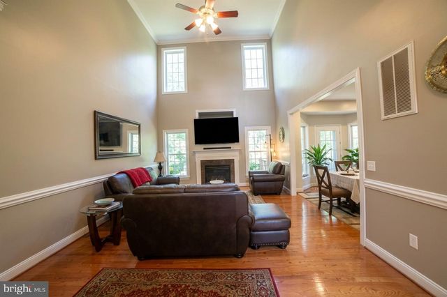 56 COUNTRY MANOR DR, Fredericksburg, VA 22406
