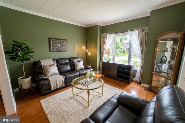 56 COUNTRY MANOR DR, Fredericksburg, VA 22406