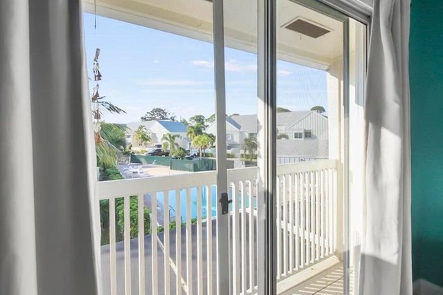 6335 Riverwalk Lane 3, Jupiter, FL 33458