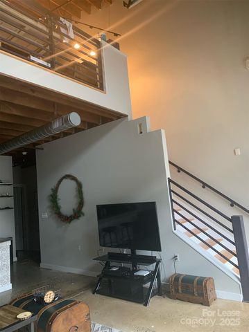 3612 Artists Way, Charlotte, NC 28205