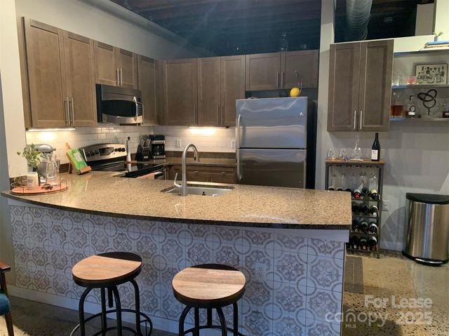 3612 Artists Way, Charlotte, NC 28205