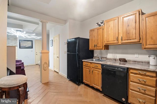 1216 W PRATT ST, Baltimore, MD 21223