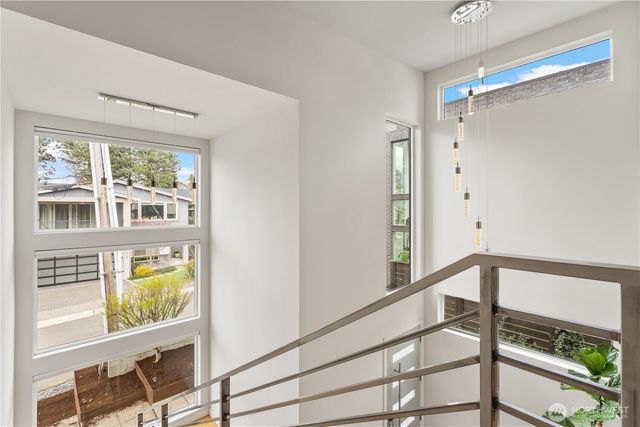 10315 NE 65th Wy, Kirkland, WA 98033