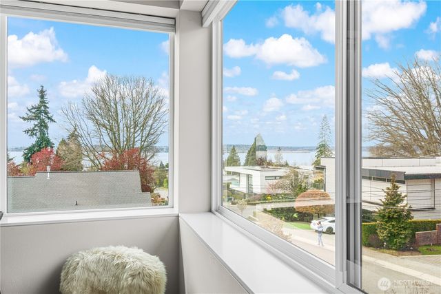 10315 NE 65th Wy, Kirkland, WA 98033