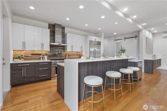 10315 NE 65th Wy, Kirkland, WA 98033