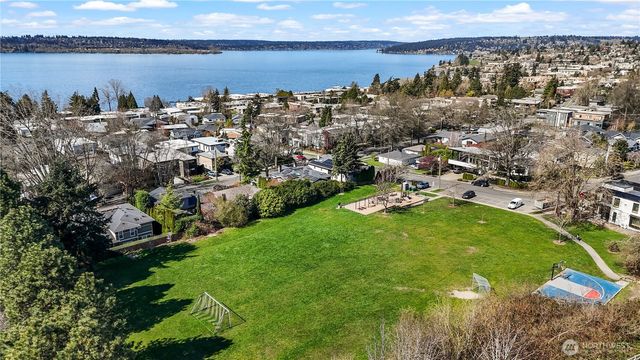 10315 NE 65th Wy, Kirkland, WA 98033